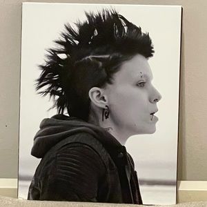 3-disc set - The Girl with the Dragon Tattoo: 2 Blu-Ray discs & 1 DVD